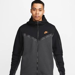 Nike Sportswear Tech Fleece 2-piece Hoodie/Joggers - Black/dark smoke gr…